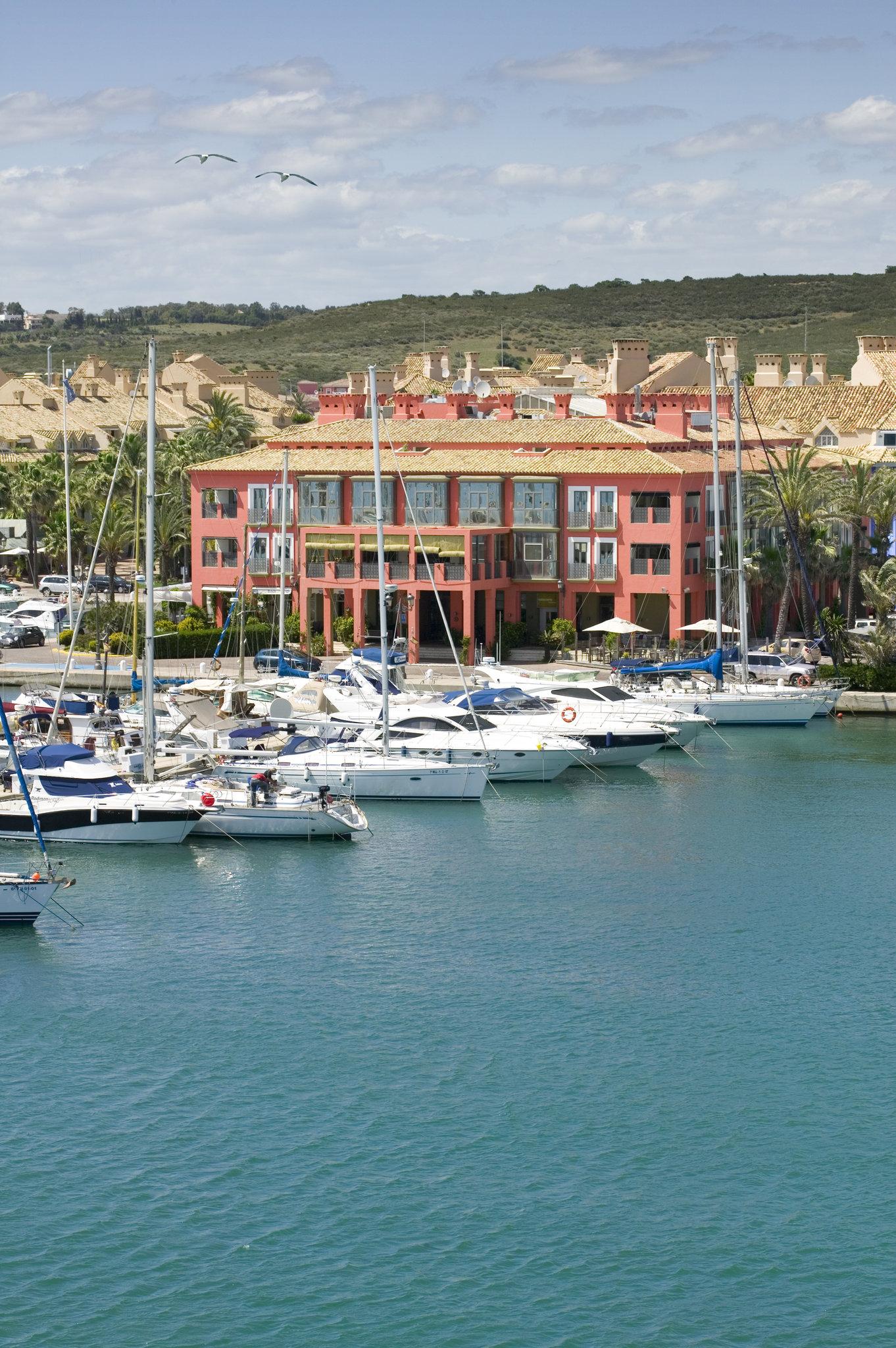 Hotel Mim Sotogrande Club Maritimo Exterior photo